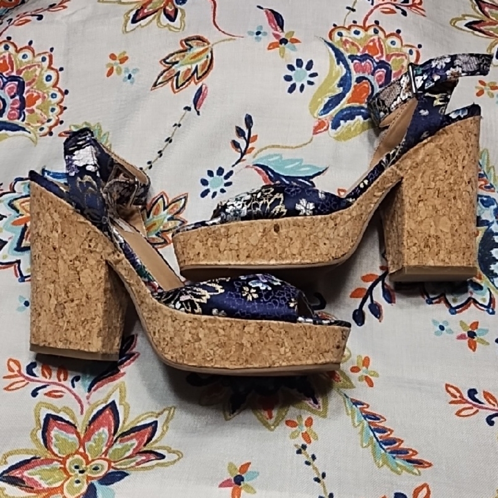 Steve Madden Sz 8.5 DEIRDRA Shoes